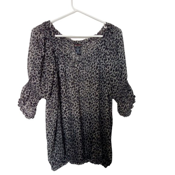 DEVOTED Luxury Apparel Peasant Style Silky Top w/elasticized cuffs/hem/n… - Picture 1 of 3